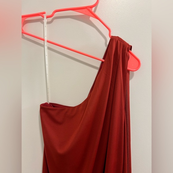 🍁Boston Proper Sangria One Shoulder Asymmetrical Dress - Picture 4 of 9